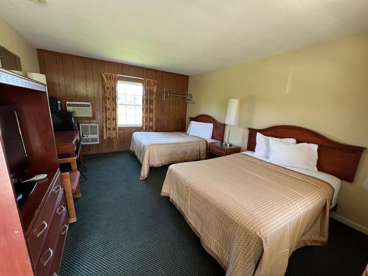 Relax Inn By Oyo Natural Bridge I-81 Exterior photo