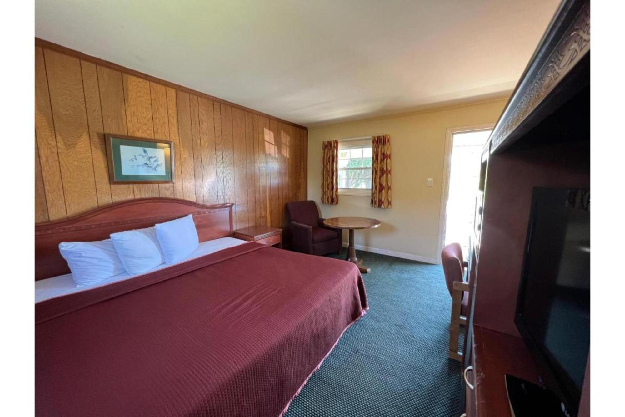 Relax Inn By Oyo Natural Bridge I-81 Exterior photo