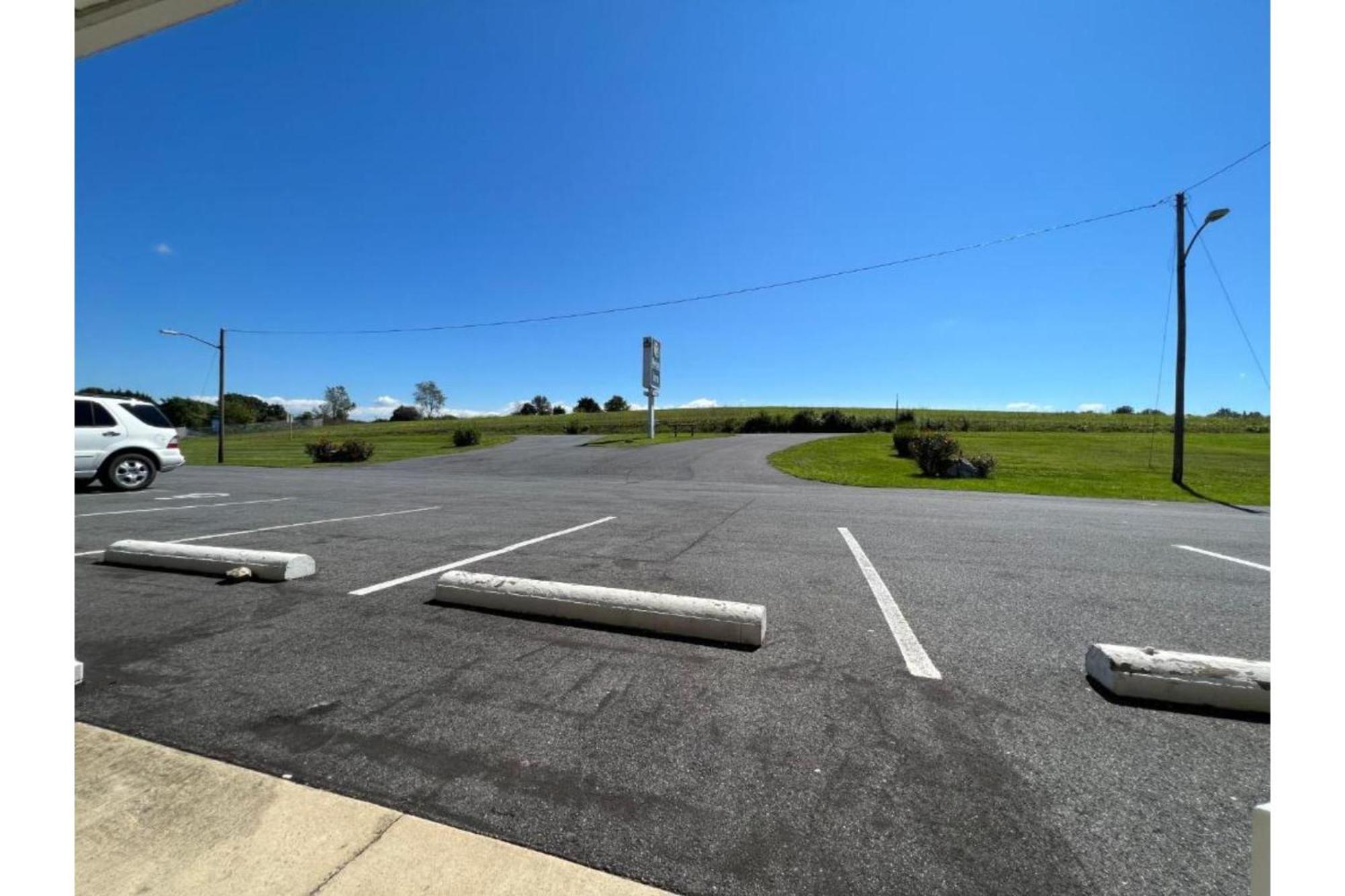 Relax Inn By Oyo Natural Bridge I-81 Exterior photo